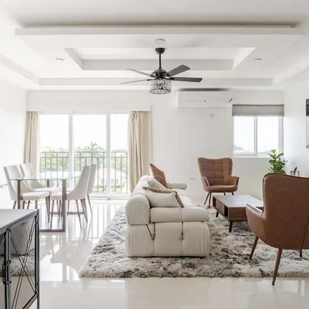 Luxe City Oasis 2Br With Rooftop Pool And Gym Kingston Luaran gambar