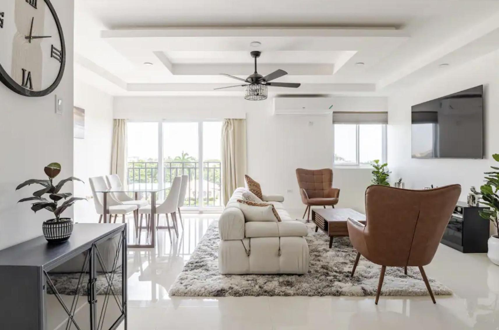 Luxe City Oasis 2Br With Rooftop Pool And Gym Kingston Luaran gambar