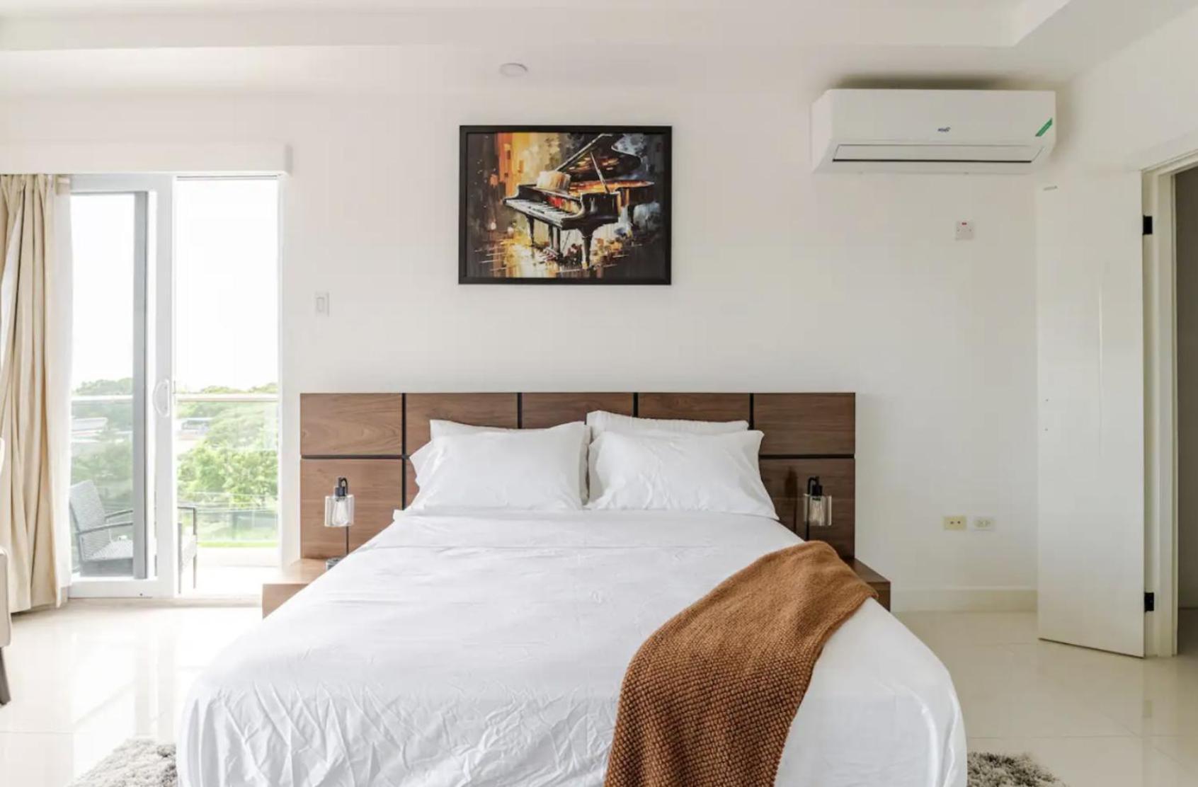 Luxe City Oasis 2Br With Rooftop Pool And Gym Kingston Luaran gambar