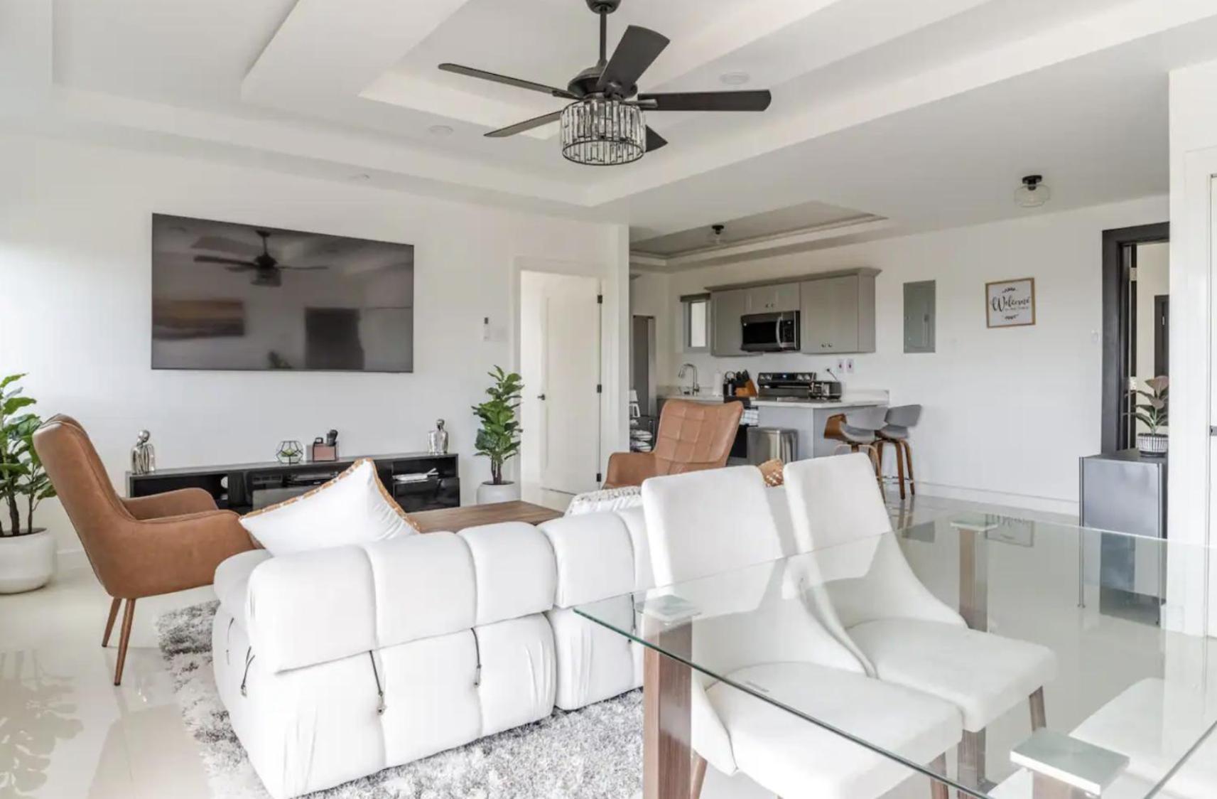 Luxe City Oasis 2Br With Rooftop Pool And Gym Kingston Luaran gambar