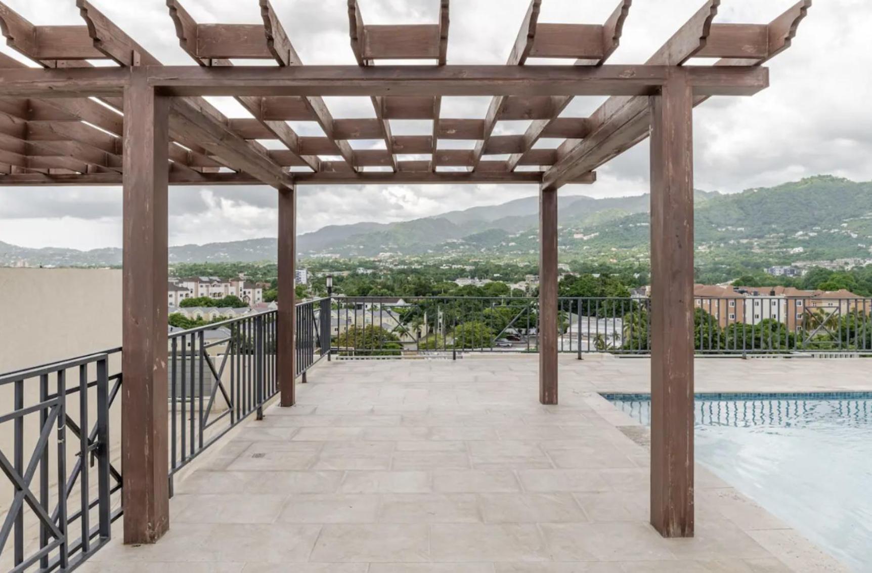 Luxe City Oasis 2Br With Rooftop Pool And Gym Kingston Luaran gambar